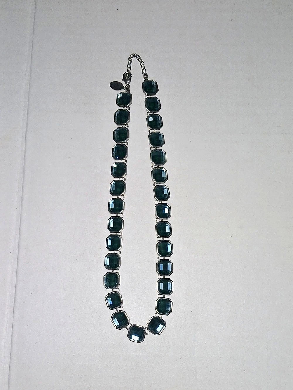White House/Black Market Aqua Blue Faceted Statement Necklace Like New
